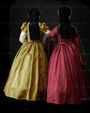 Tudor women walking together (Bianca 1166)